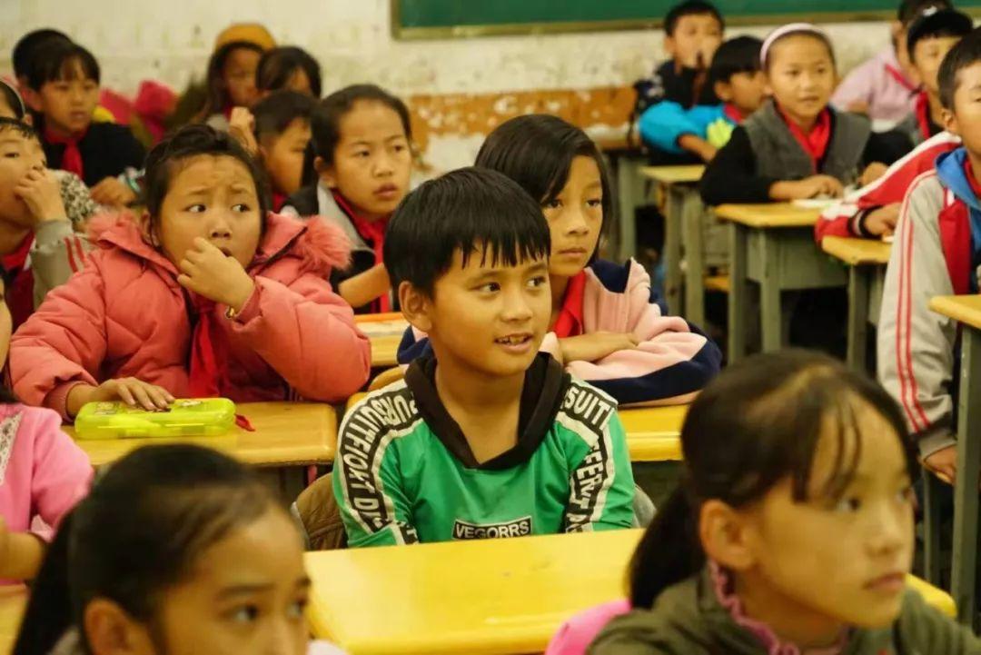 为爱守护，益行青春 | 记西南位育中学国际部2019学年元阳公益行助学活动 3图片_31