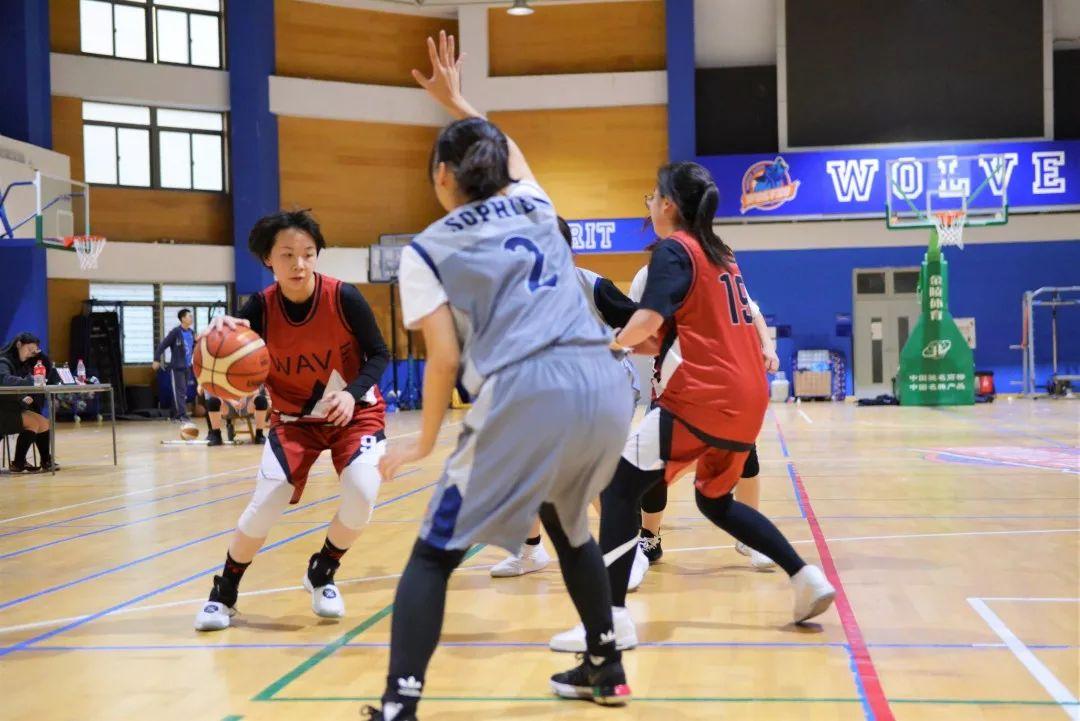 巾帼不让须眉 | 上实 vs 协和女篮友谊赛图片_262143 巾帼不让须眉 | 上实 vs 协和女篮友谊赛图片_262143