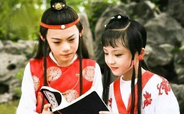 梦回红楼遇知音,宝黛初识犹如故 | 记西南位育中学国际部学生参加文学经典《红楼梦》解析讲座图片_511 梦回红楼遇知音,宝黛初识犹如故 | 记西南位育中学国际部学生参加文学经典《红楼梦》解析讲座图片_511