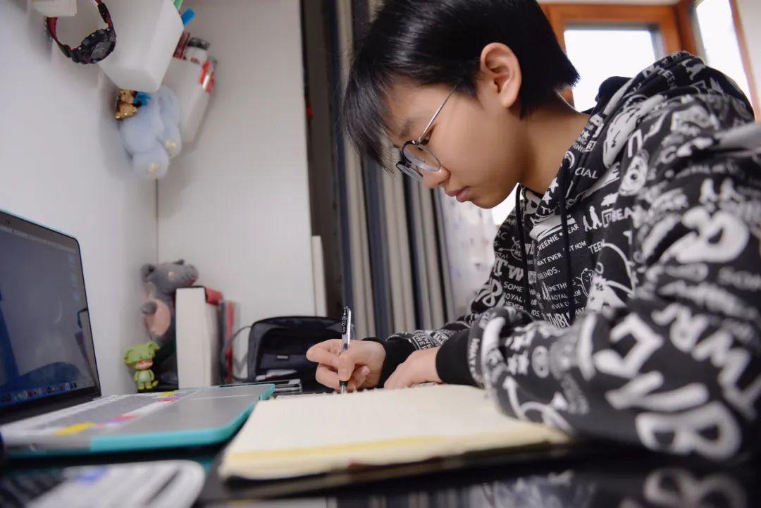上实剑桥学子文选：唯有自律、方能致远图片_7