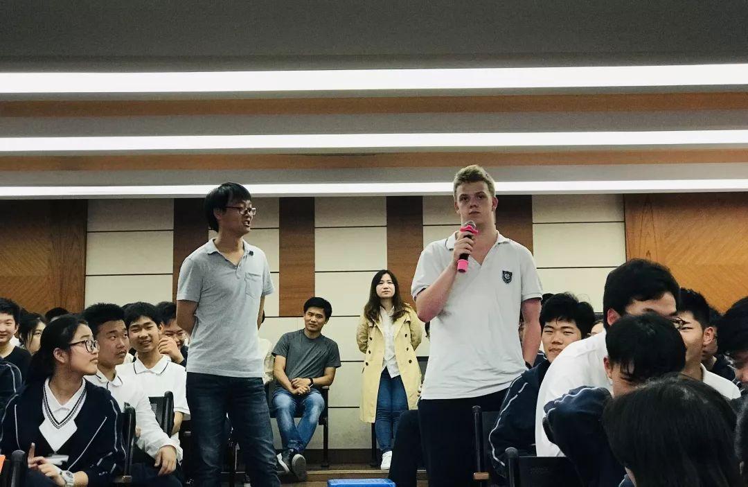感受科技魅力,倾听人生心得 | 记西南位育中学国际部聆听家长榜样讲座图片_7 感受科技魅力,倾听人生心得 | 记西南位育中学国际部聆听家长榜样讲座图片_7