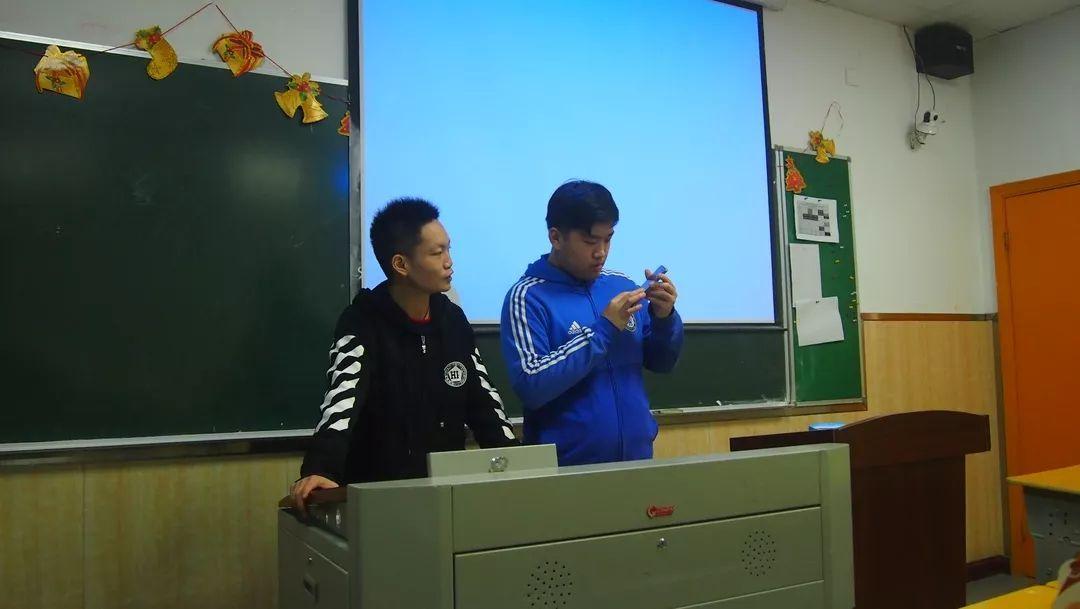 热烈庆祝MicroBiz!未来商业领袖峰会上外立泰校内赛圆满成功图片_1048575 热烈庆祝MicroBiz!未来商业领袖峰会上外立泰校内赛圆满成功图片_1048575