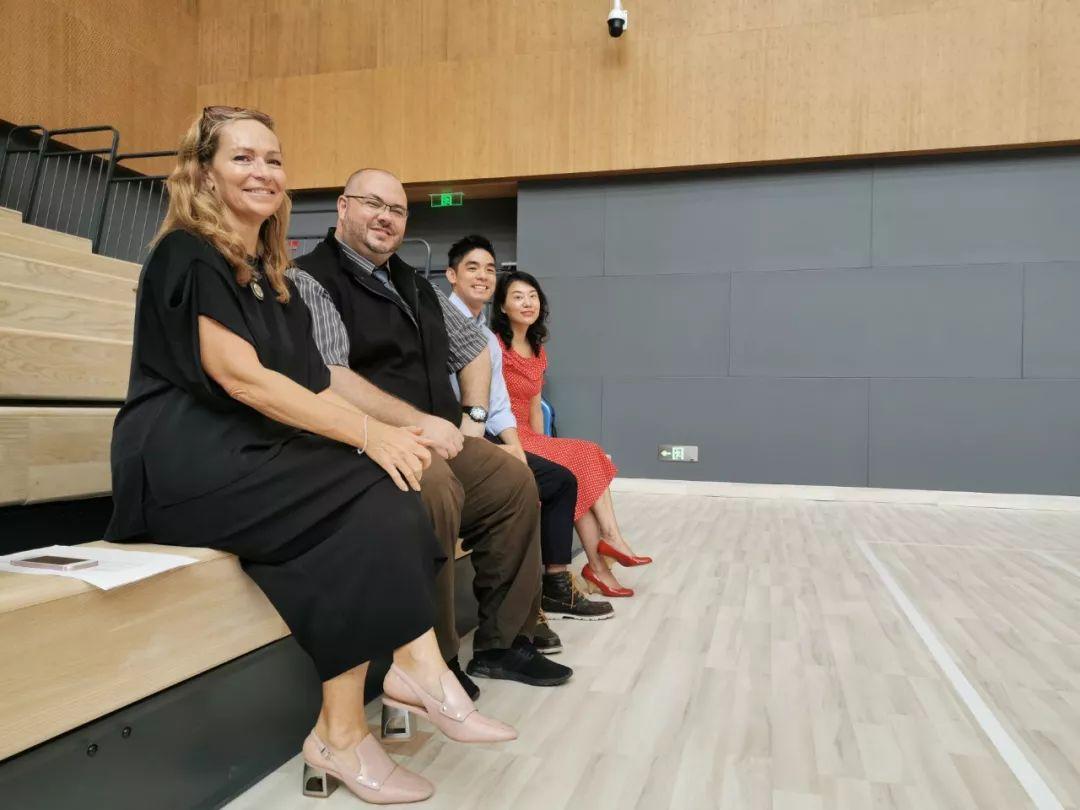 这所"超级学校"斩获藤校大满贯，如何做到的？为此，我们采访了青浦平和校长...图片_2047