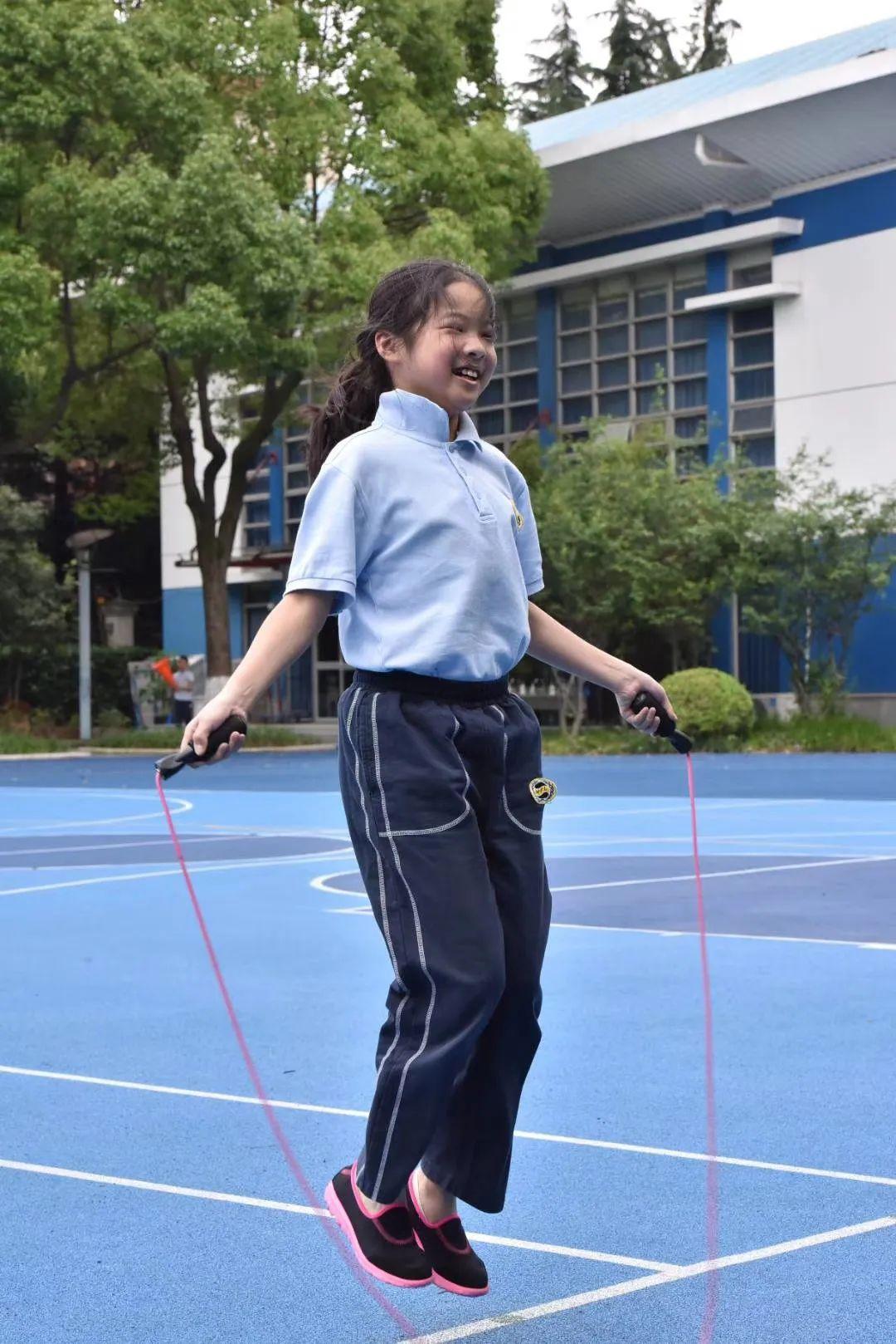 悦目临窗校长日记|操场上的午休时光图片_65535