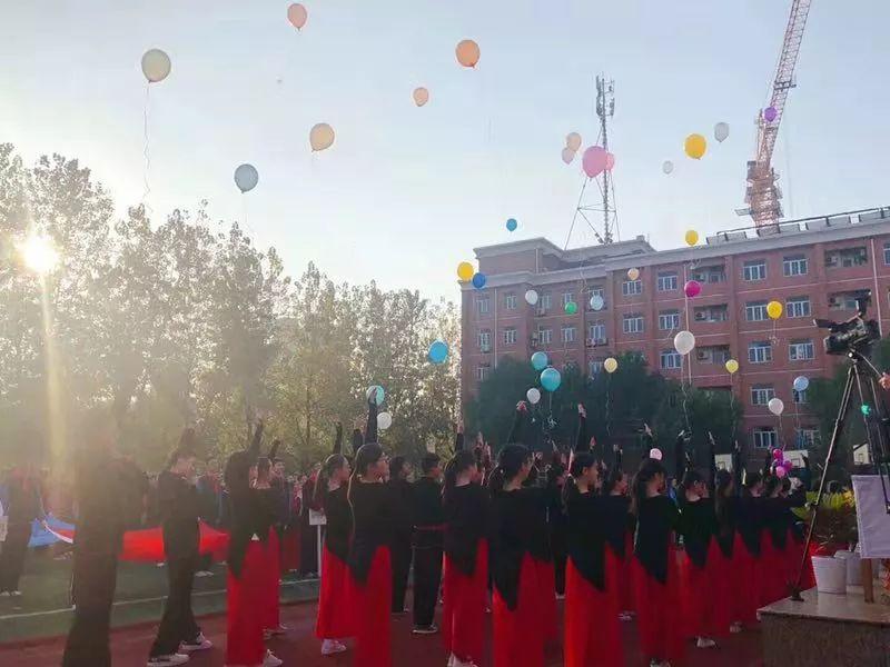 St.Mary's • Jinhua 秋季运动会   -     You are the best!图片_3