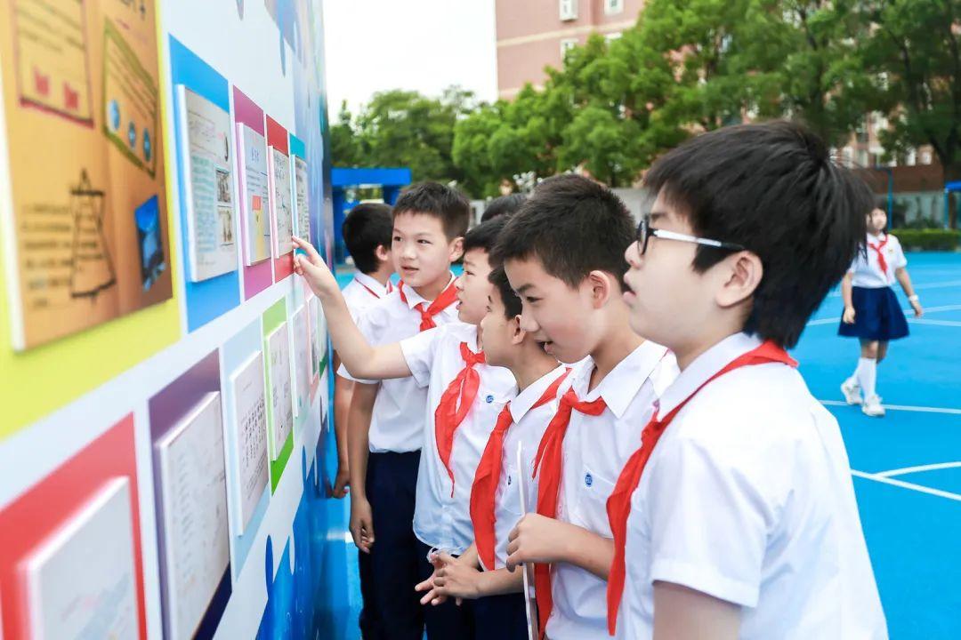 预见未来的自己——世外小学双语部五年级毕业典礼图片_576460752303423487
