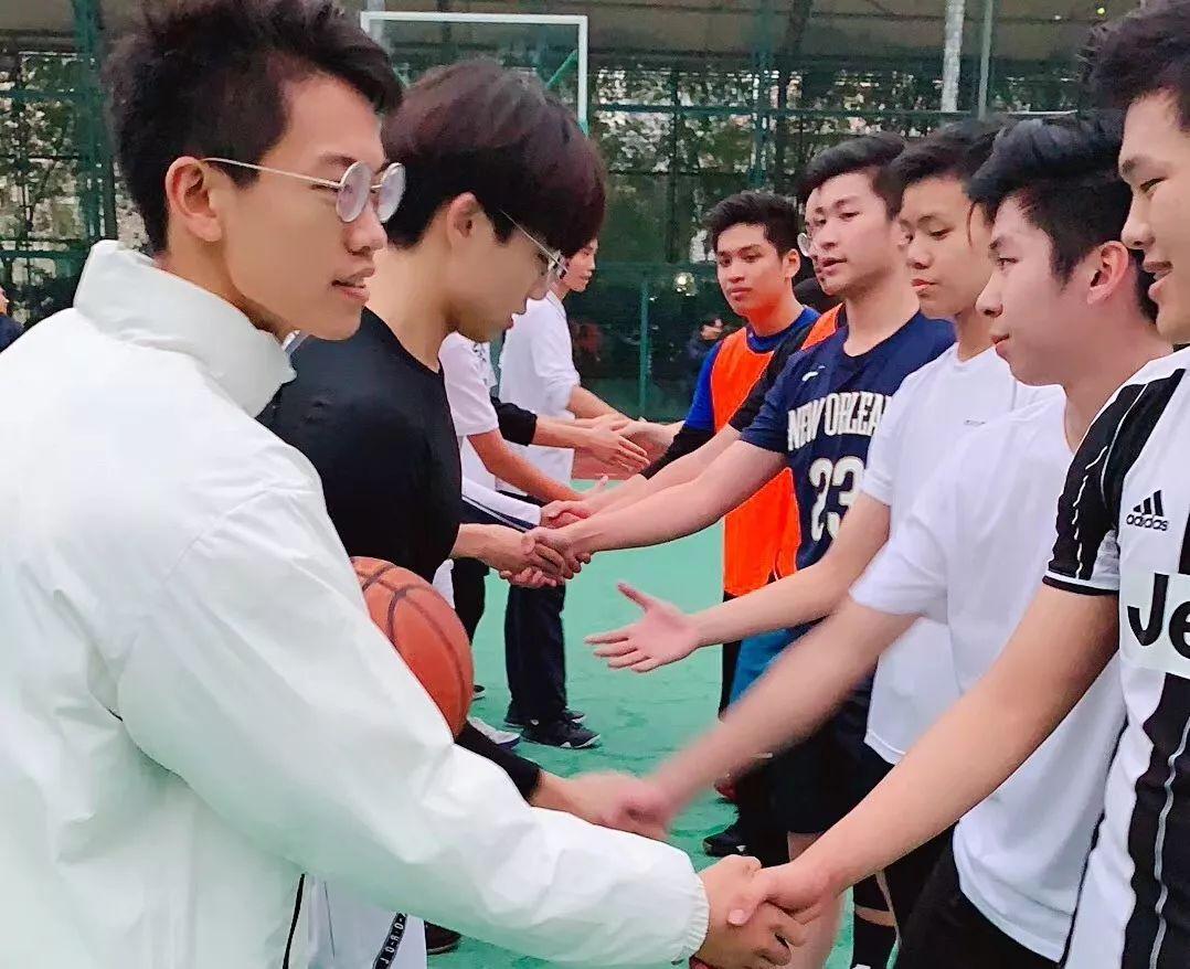 篮球是信仰?也许是吧! | 来自西南位育中学国际部篮球队的正式介绍图片_8191 篮球是信仰?也许是吧! | 来自西南位育中学国际部篮球队的正式介绍图片_8191