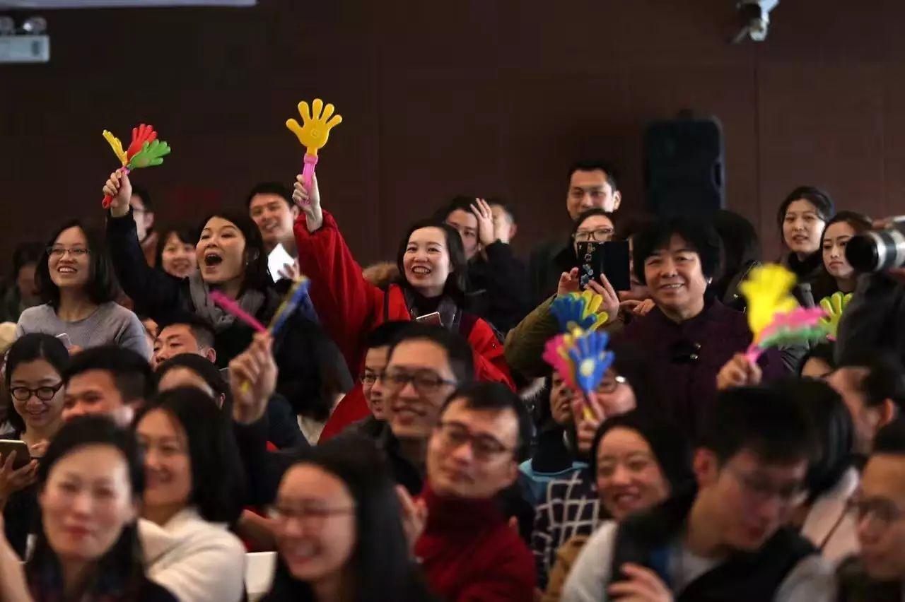 听说天使和圣诞老人都来万科幼儿学园了！图片_262143