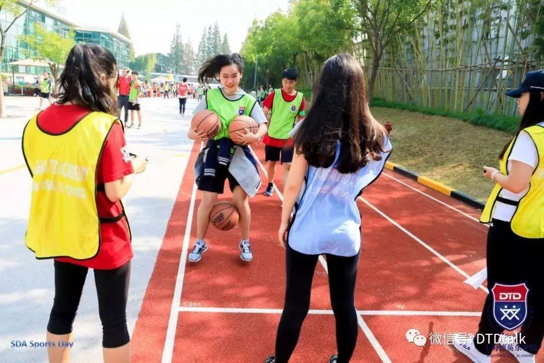 德英乐校园体育节——看奥运冠军为孩子们加油助威!图片_2097151 德英乐校园体育节——看奥运冠军为孩子们加油助威!图片_2097151