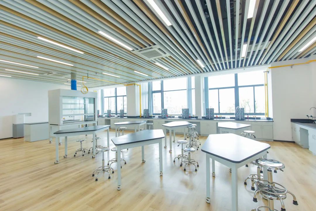 国际化设施保证国际化教育 Our Investments in Our Schools in China图片_15 国际化设施保证国际化教育 Our Investments in Our Schools in China图片_15