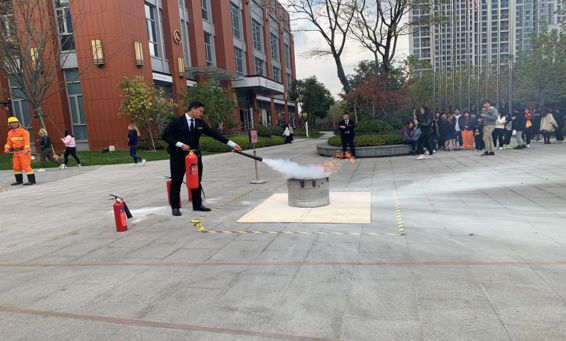 园区生活丨学院2019年“119”消防演习顺利举行图片_1073741823