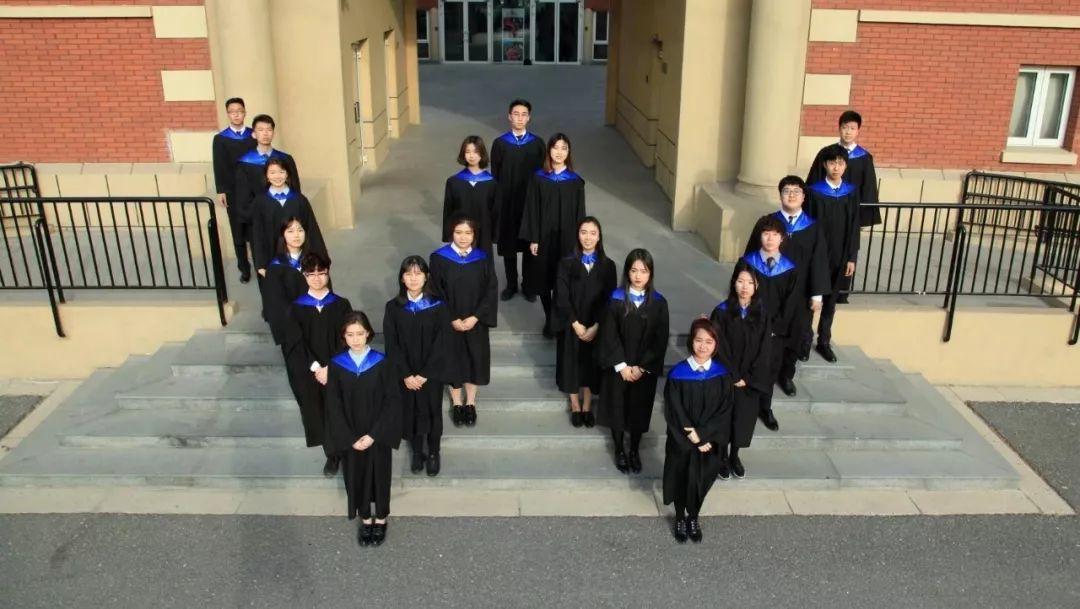 News | Wellington College Pupils Celebrate Excellent Results图片_1
