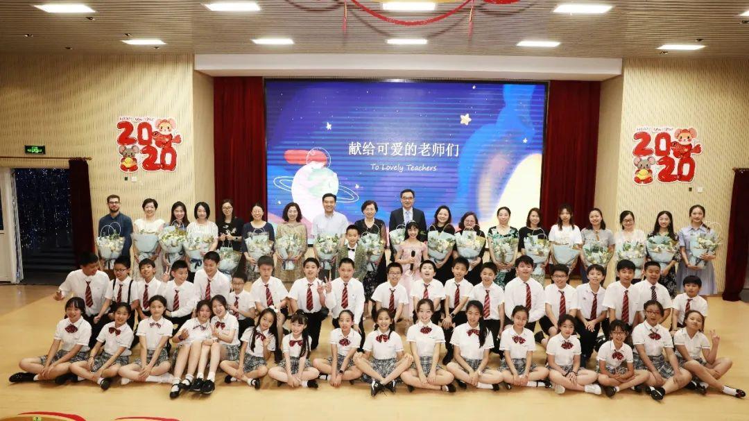 爱在星辰，甜蜜闪耀——上海市实验学校国际部（浦东）2015级学生毕业典礼图片_4835703278458516698824703