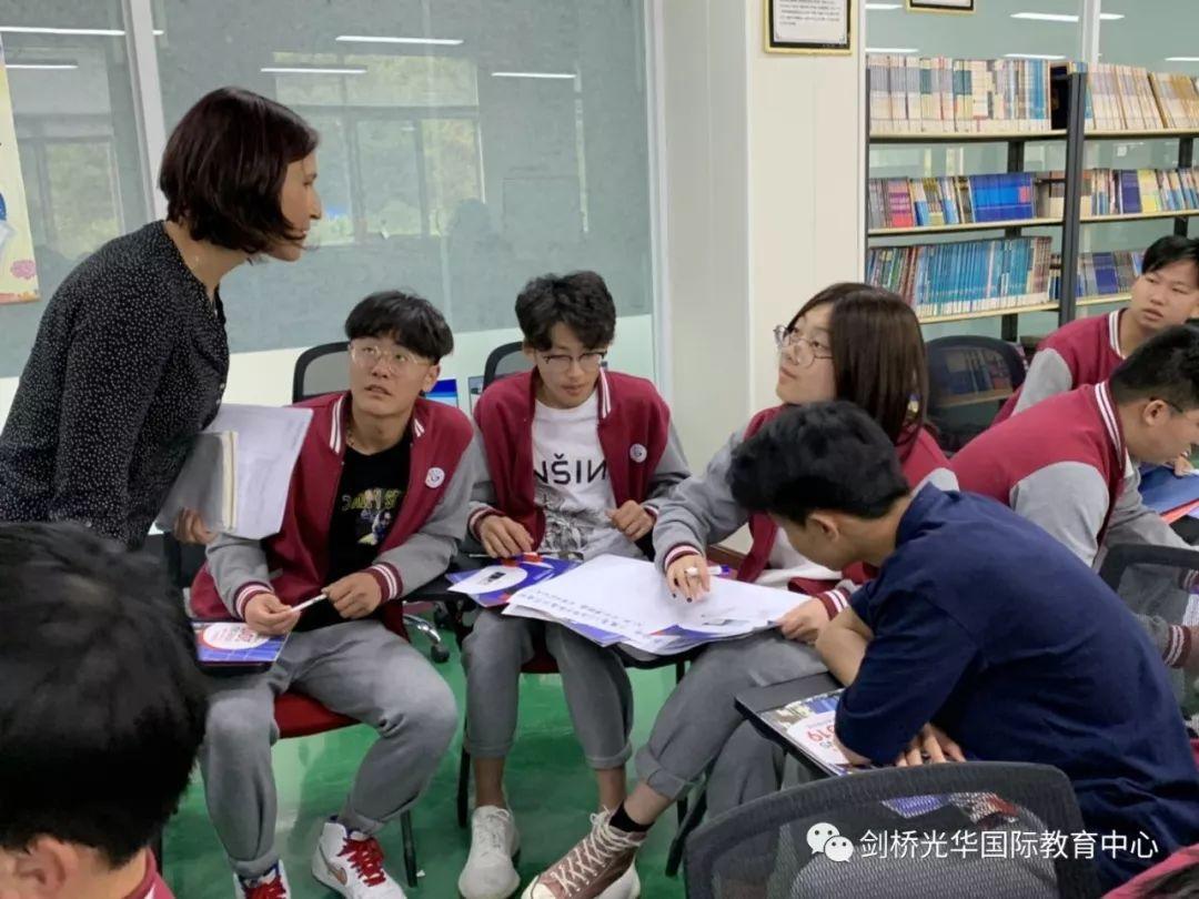 QS五星商学院讲师告诉你一个真实的商科图片_31