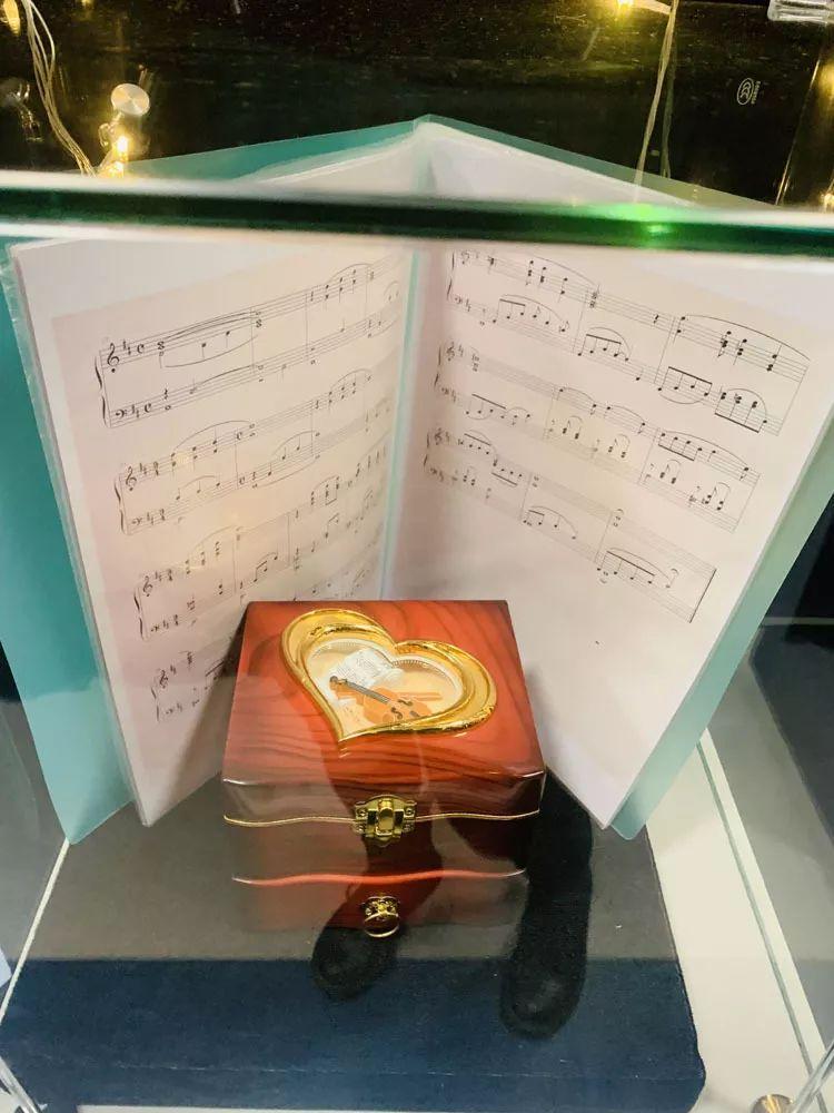 世外小学2019年"倾听音乐的心声”主题迎新活动图片_1942668892225729070919461906823518906642406839052139521251812409738904285205208498175 世外小学2019年"倾听音乐的心声”主题迎新活动图片_1942668892225729070919461906823518906642406839052139521251812409738904285205208498175