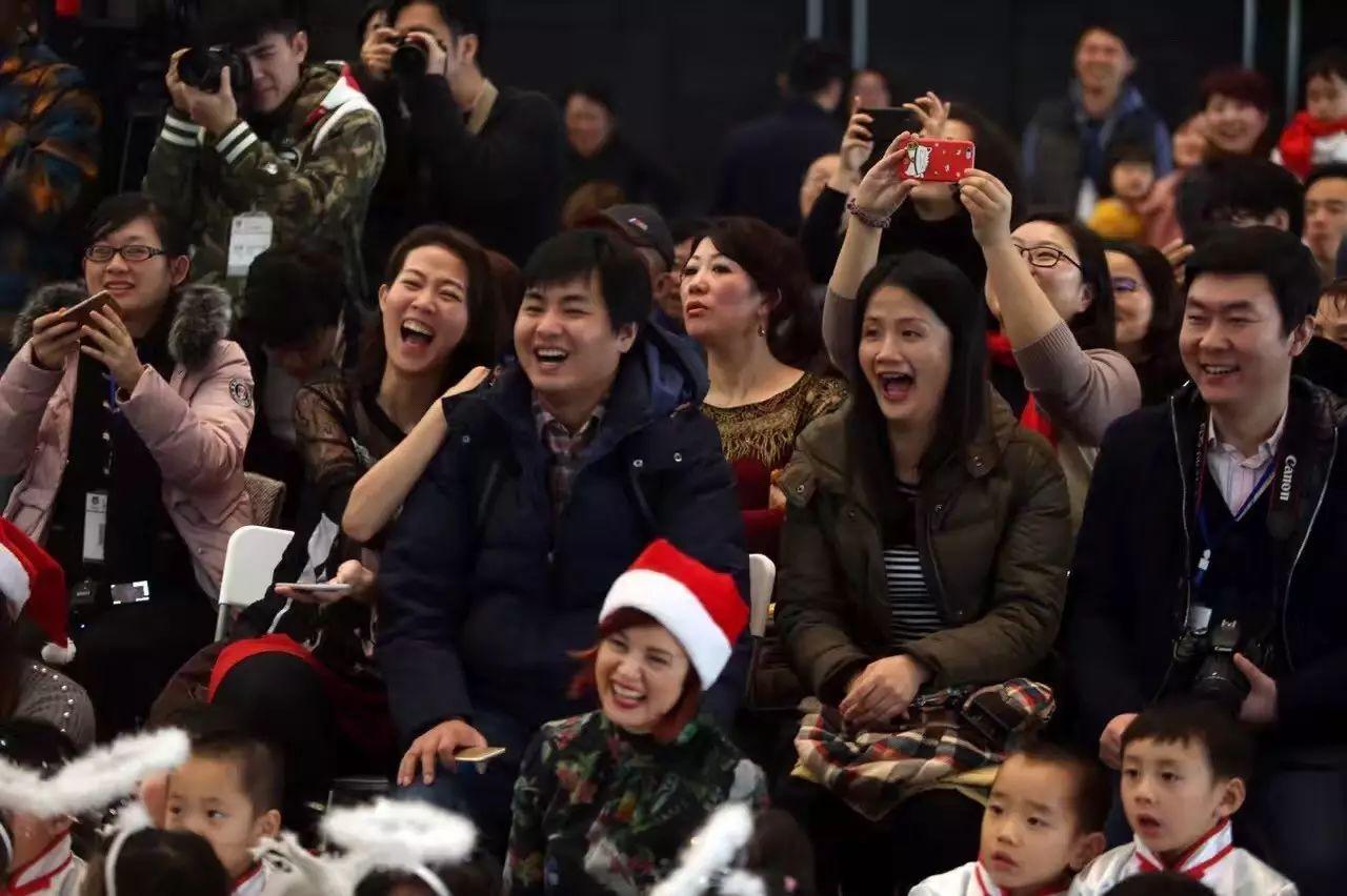 听说天使和圣诞老人都来万科幼儿学园了！图片_524287