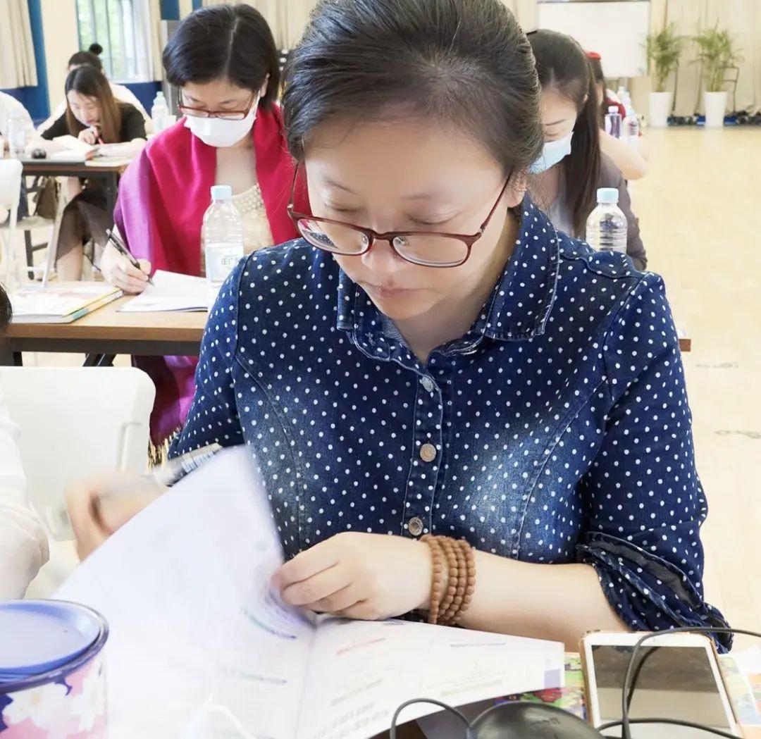 快乐读书吧——语文大组培训之“做有想象力的阅读课程”图片_1048575 快乐读书吧——语文大组培训之“做有想象力的阅读课程”图片_1048575