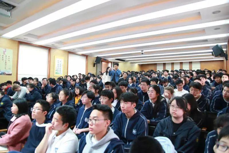从战地记者到哈佛全奖 | 记西南位育中学国际部励志讲座图片_7 从战地记者到哈佛全奖 | 记西南位育中学国际部励志讲座图片_7