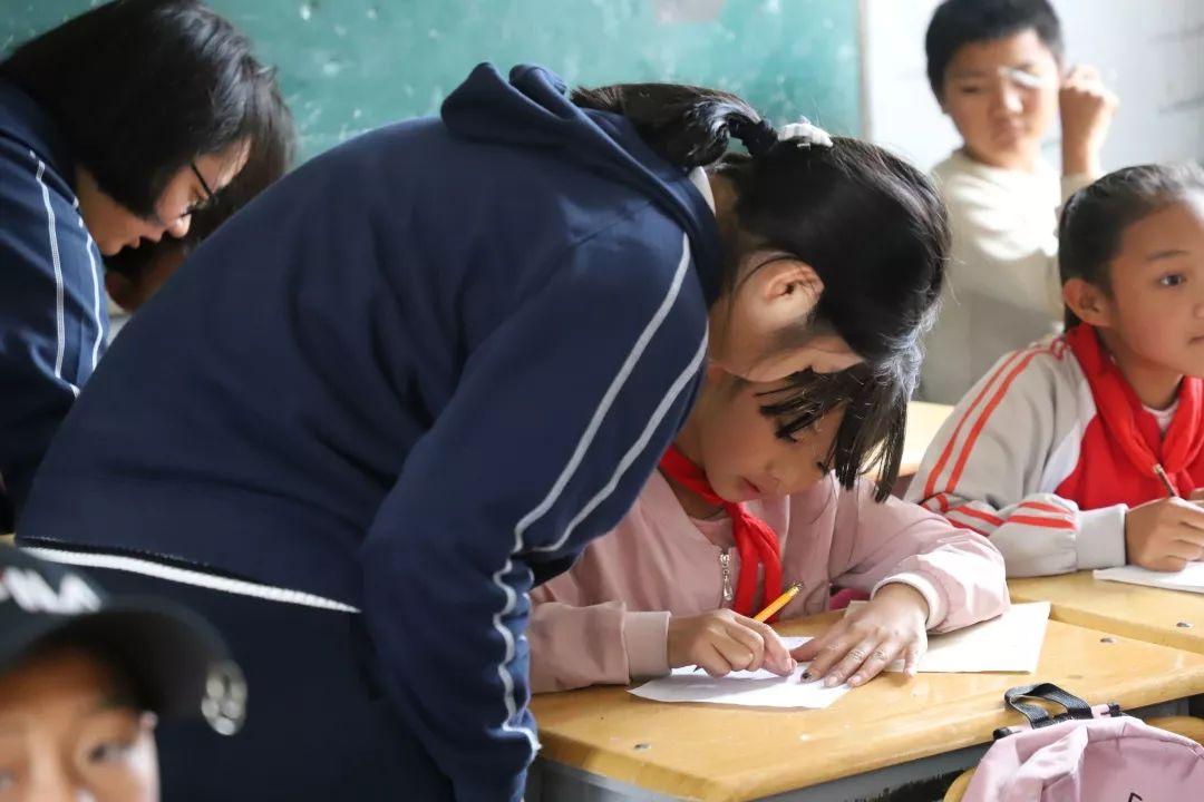 为爱守护,益行青春 | 记西南位育中学国际部2019学年元阳公益行助学活动 4图片_31 为爱守护,益行青春 | 记西南位育中学国际部2019学年元阳公益行助学活动 4图片_31