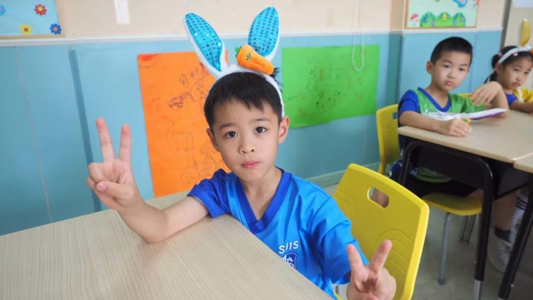 LS融合小学部一年级“乖乖小兔迎中秋”活动图片_549755813887