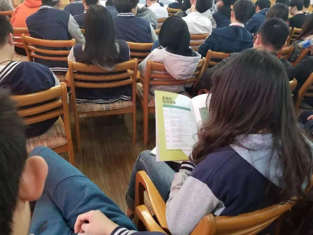 St.Mary's • Jinhua 2018牛津模联会参赛宣讲会，2019年海外模拟联合国动员会图片_2047