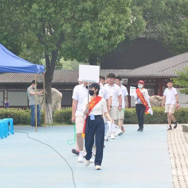 利刃出鞘，挥汗考场--光华初三学子打响中考“第一枪”图片_8388607