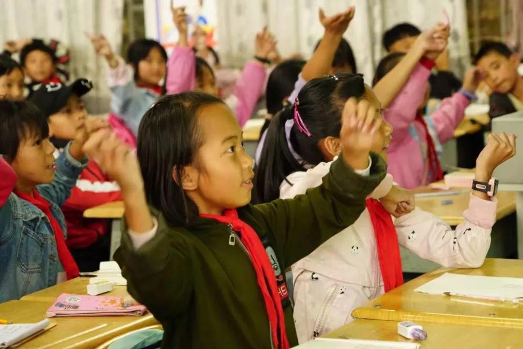 为爱守护，益行青春 | 记西南位育中学国际部2019学年元阳公益行助学活动 3图片_67108863