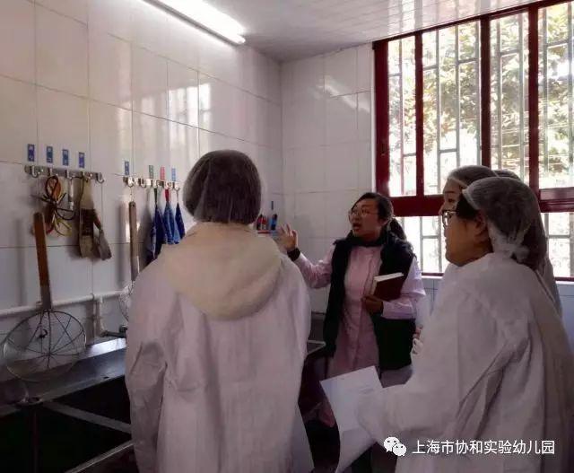 家委会督学督查——走进幼儿园营养操作室图片_4095 家委会督学督查——走进幼儿园营养操作室图片_4095