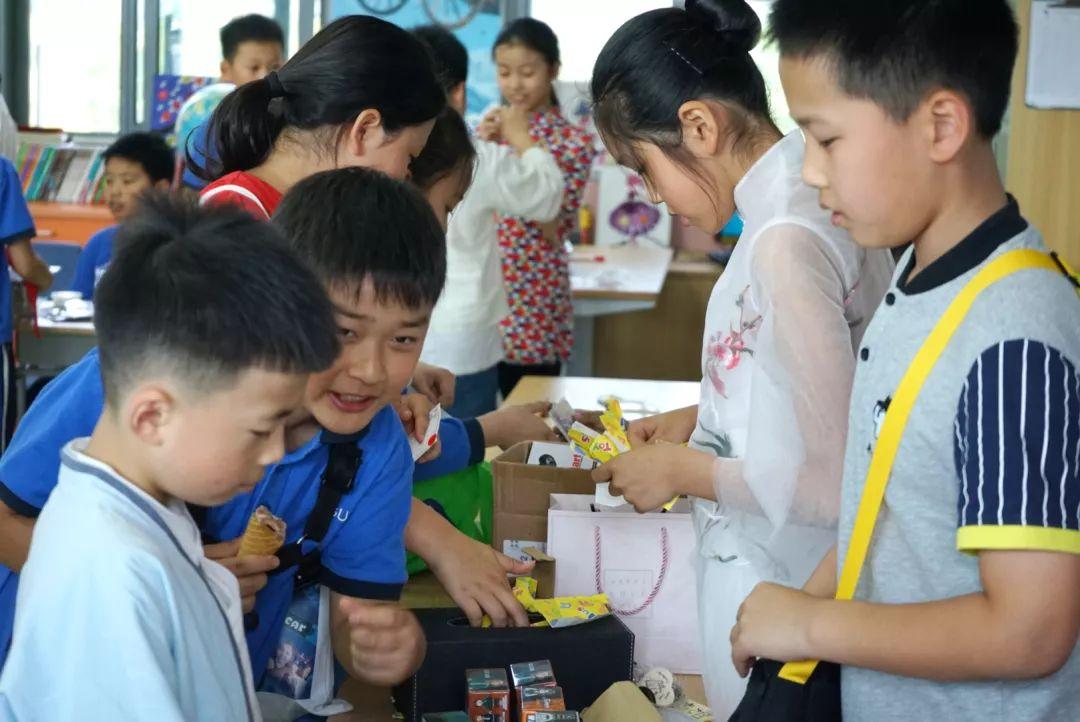 手脑大比拼,数学活动high翻校园 Big Competition for Hand And Brain图片_65535 手脑大比拼,数学活动high翻校园 Big Competition for Hand And Brain图片_65535