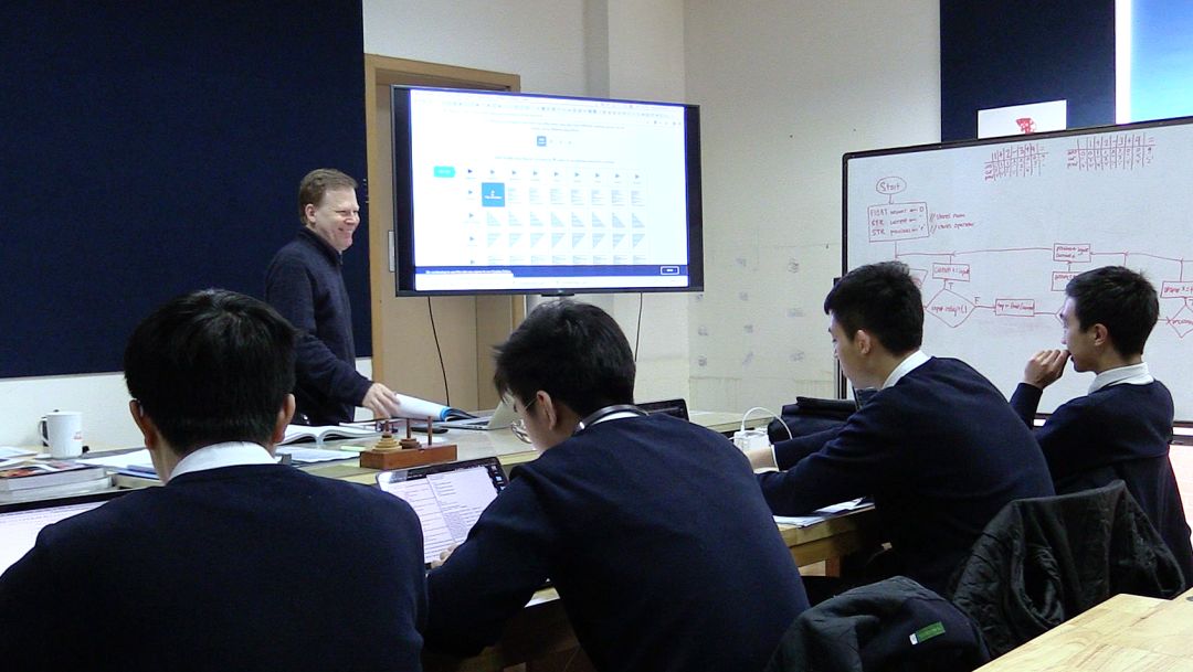 Decoding the future of technology图片_127