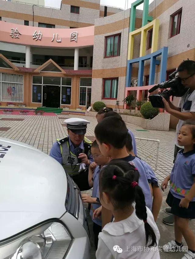 交警叔叔进校园图片_4194303