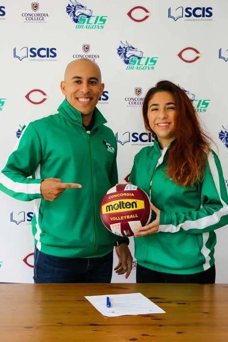 Izzy Johnson First Female Athlete to Commit to NCAA Sports Team图片_63