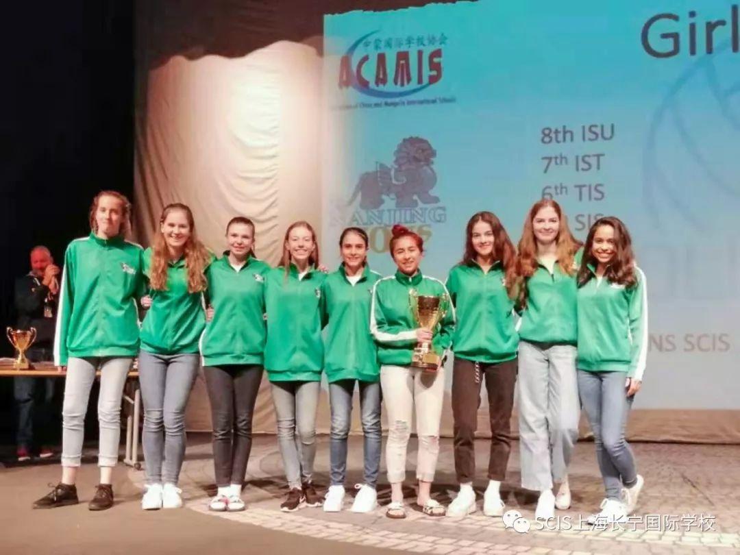 Varsity Girls Crowned Back-to-Back ACAMIS Volleyball Champions!图片_31