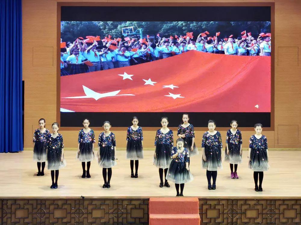 新年快乐！拥抱未来！图片_8388607