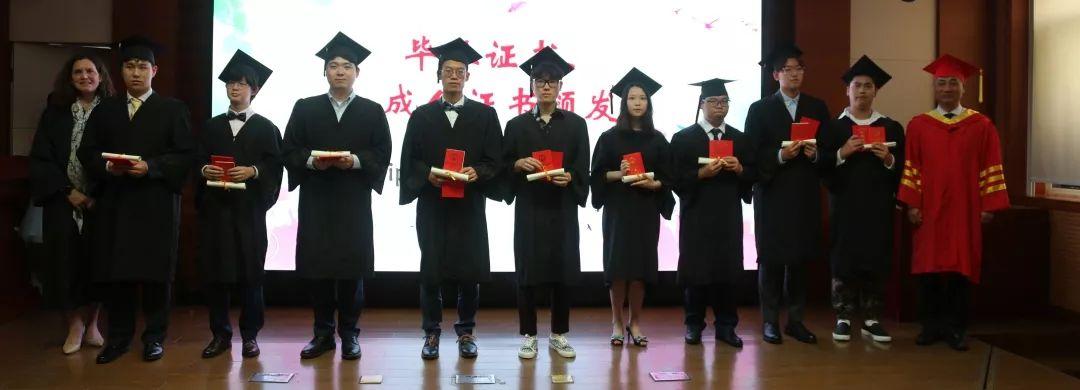 青春无悔凌云志,岁月留痕西位情 | 记西南位育中学国际部2019届毕业典礼暨成人仪式图片_68719476735 青春无悔凌云志,岁月留痕西位情 | 记西南位育中学国际部2019届毕业典礼暨成人仪式图片_68719476735