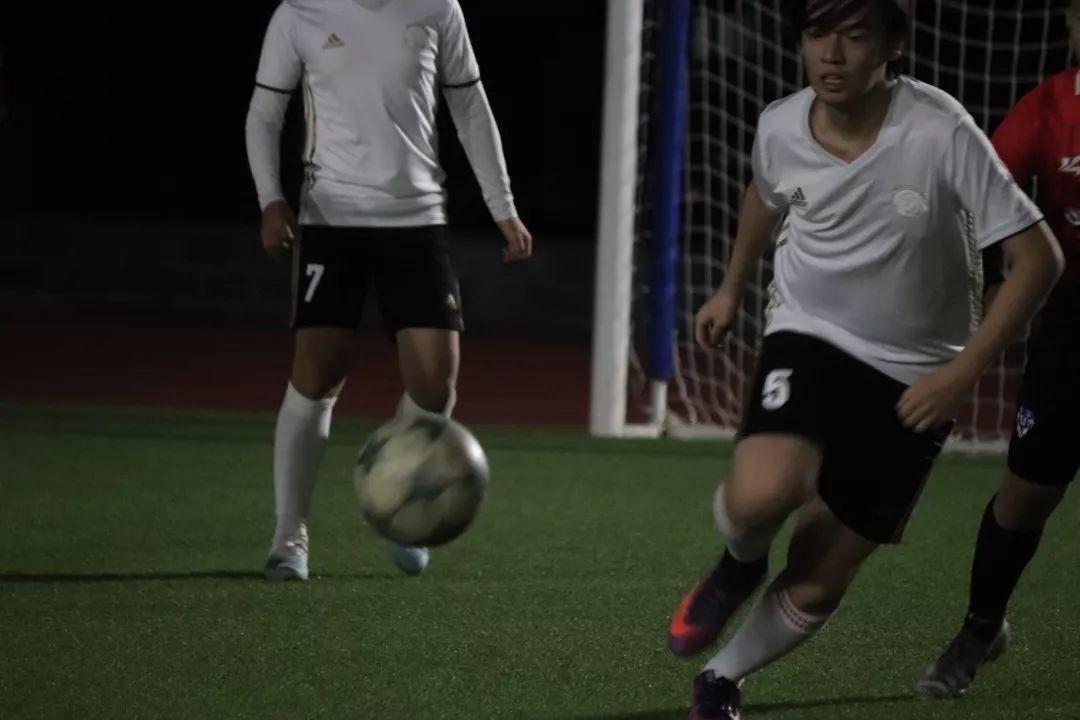 足球联赛 | 上实剑桥 vs 平和图片_4194303