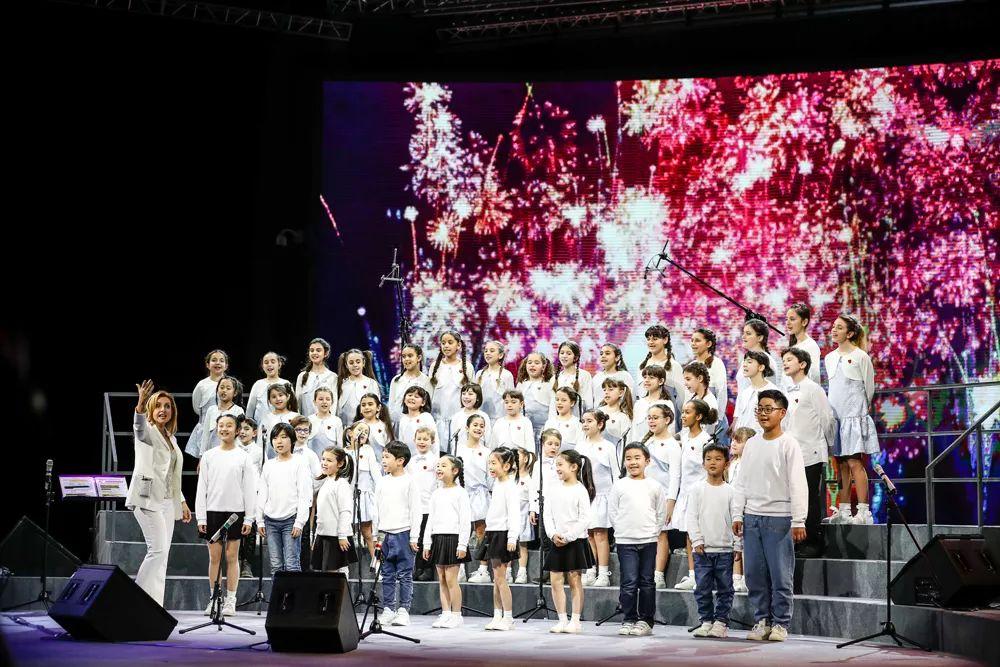 上海市实验学校国际部同学首次出演意大利安东尼亚诺小合唱团新年演唱会获得圆满成功图片_63 上海市实验学校国际部同学首次出演意大利安东尼亚诺小合唱团新年演唱会获得圆满成功图片_63