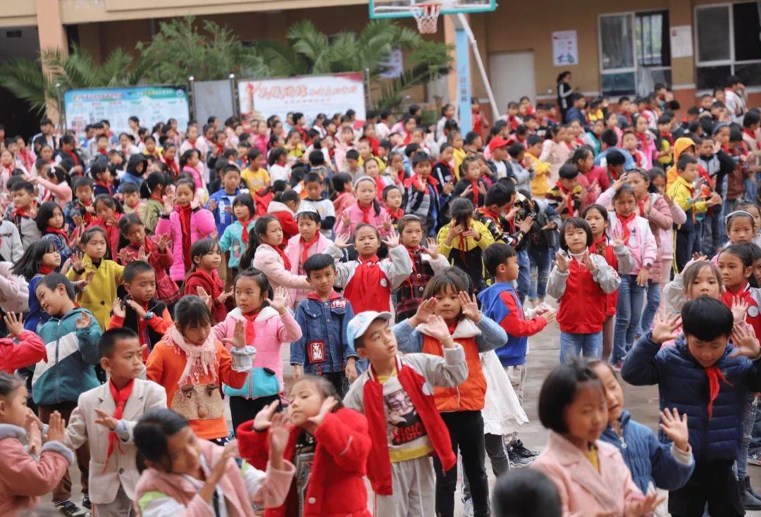为爱守护,益行青春 | 记西南位育中学国际部2019学年元阳公益行助学活动 4图片_63 为爱守护,益行青春 | 记西南位育中学国际部2019学年元阳公益行助学活动 4图片_63