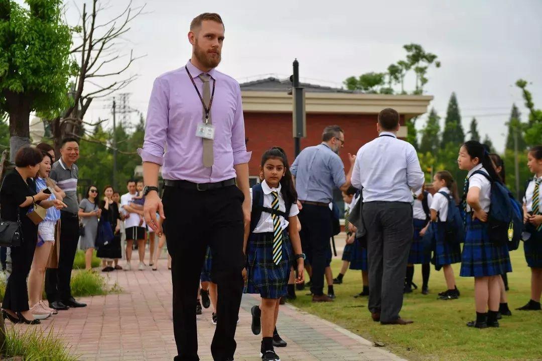 Our Newest Wellingtonian's First Day of School图片_7