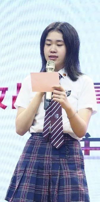 不忘初心,牢记使命 2019—2020学年 “绽放战役青春 建功而立浦东”主题团日活动暨新团员入团仪式图片_63 不忘初心,牢记使命 2019—2020学年 “绽放战役青春 建功而立浦东”主题团日活动暨新团员入团仪式图片_63