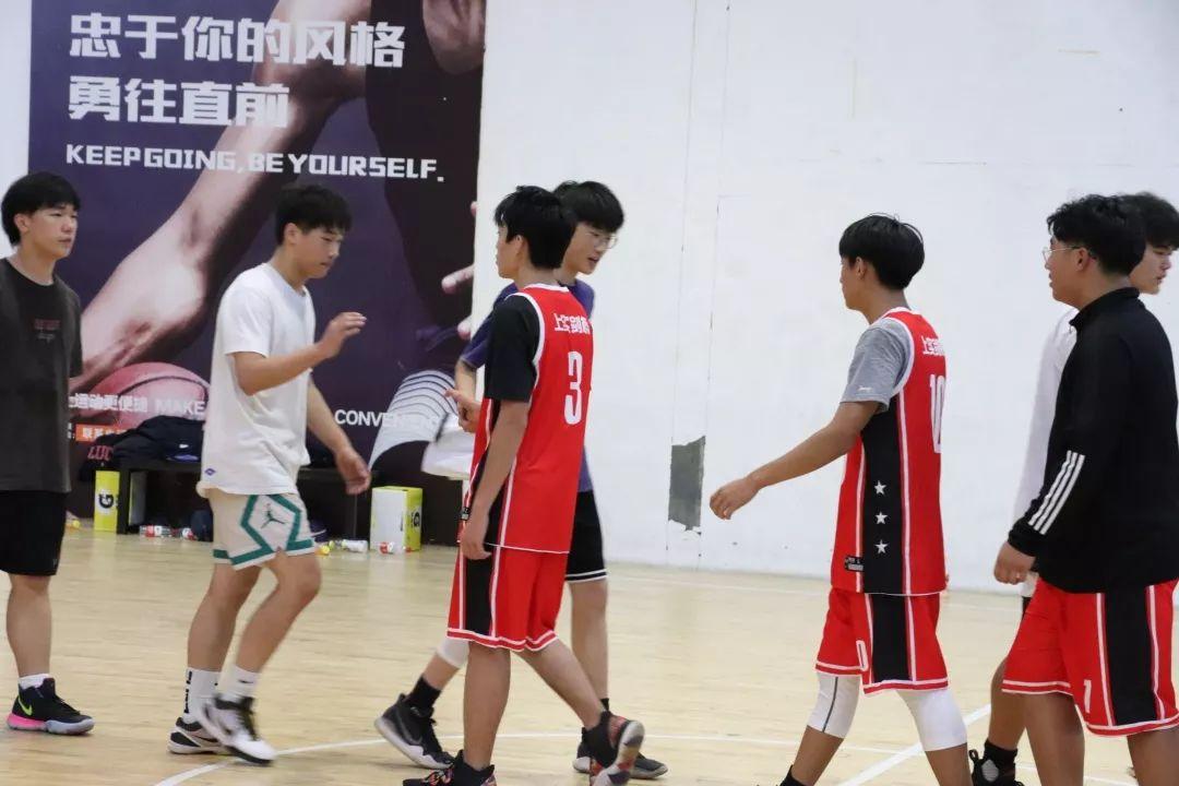 上实剑桥浦东浦西校区篮球友谊赛图片_127 上实剑桥浦东浦西校区篮球友谊赛图片_127
