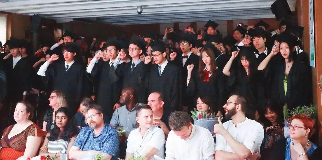 青春无悔凌云志,岁月留痕西位情 | 记西南位育中学国际部2019届毕业典礼暨成人仪式图片_17179869183 青春无悔凌云志,岁月留痕西位情 | 记西南位育中学国际部2019届毕业典礼暨成人仪式图片_17179869183