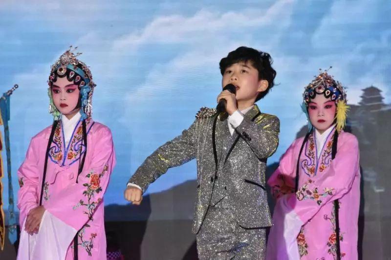 世外小学2019年"倾听音乐的心声”主题迎新活动图片_20769187434139310514121985316880383 世外小学2019年"倾听音乐的心声”主题迎新活动图片_20769187434139310514121985316880383