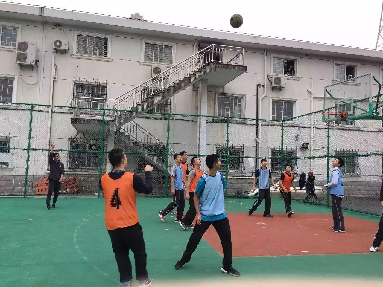 光华剑桥篮球校队VS牛津剑桥导师队图片_127