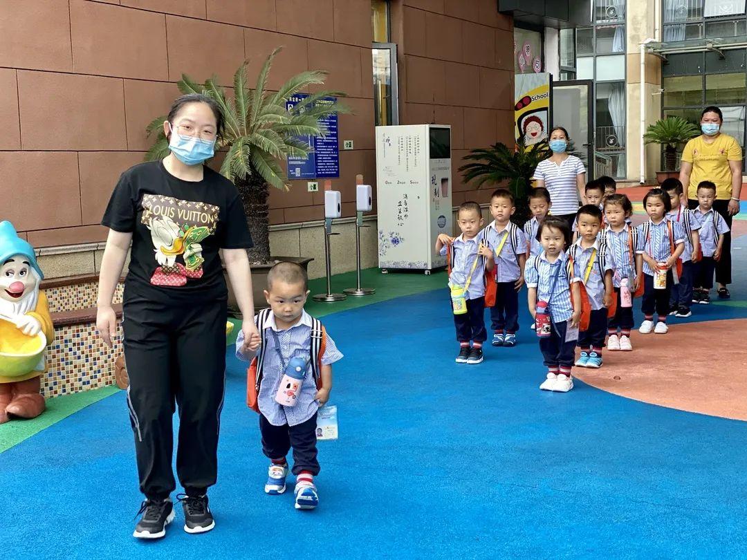 繁花夏 稚子归 —— 记尚德幼儿园返校周活动图片_1023 繁花夏 稚子归 —— 记尚德幼儿园返校周活动图片_1023