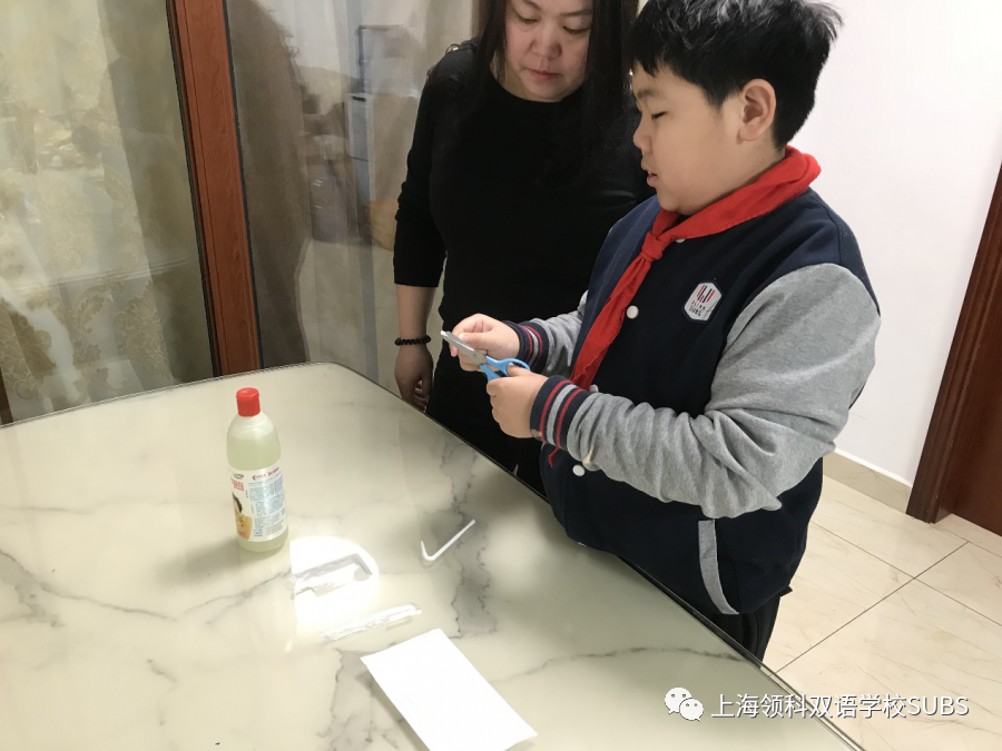 领科双语“云”科技节ing | 六年级“云上”防疫生活妙招小实验·亲子互动·脑洞大开图片_4095