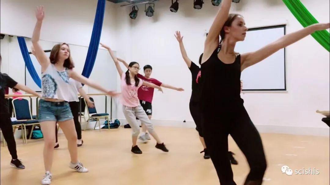 Exclusive Q&A With Passport to Broadway's Amy Weinstein图片_63