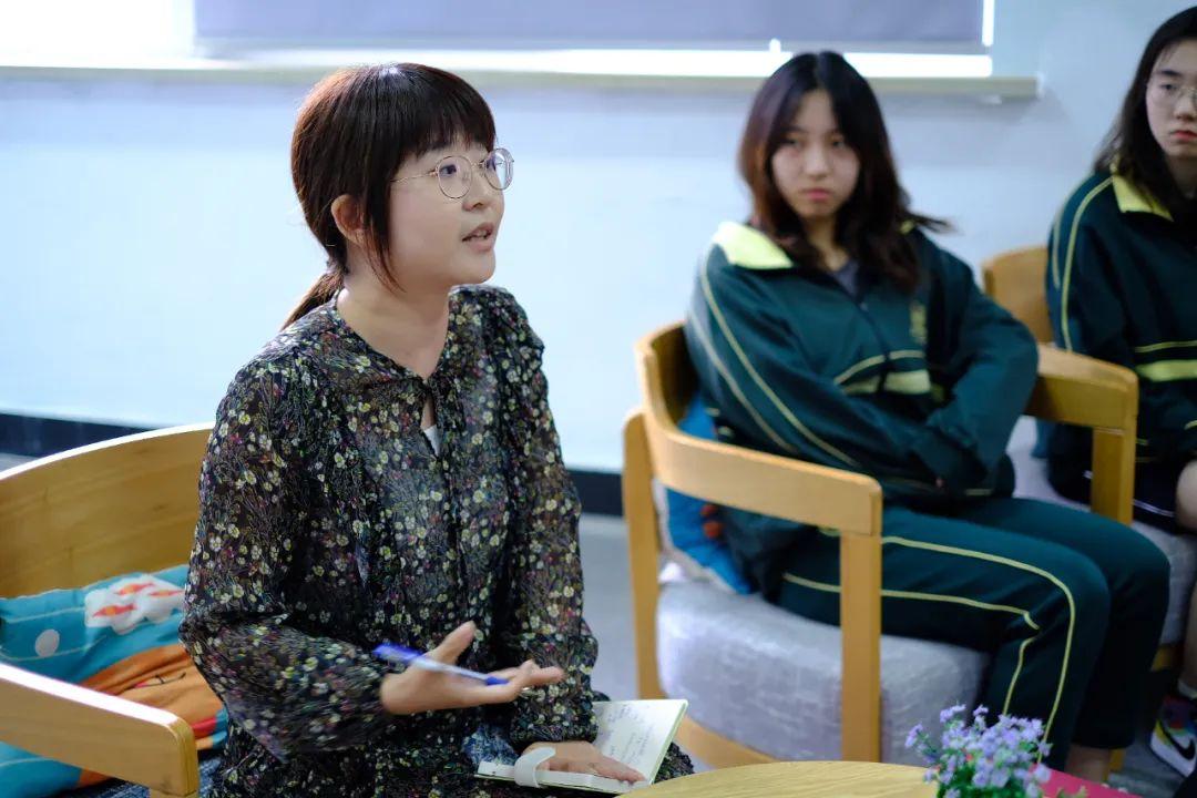 前浪，后浪，我们在同条奔涌的河流 ——记周恩来传读书分享会图片_1023