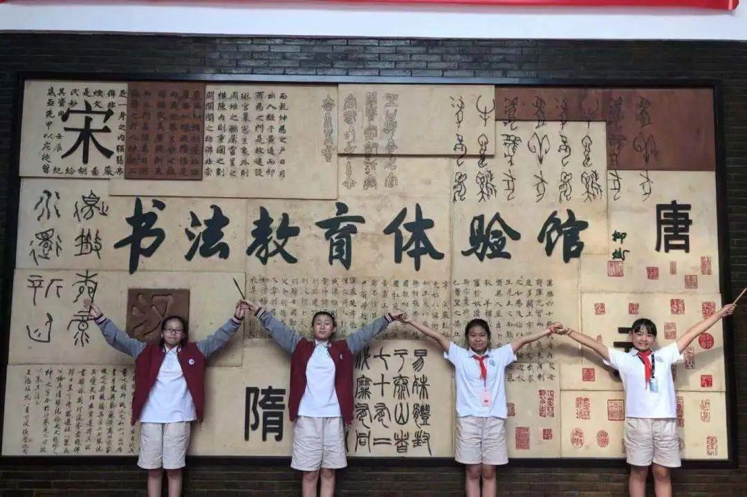 @光华学子，快来找你的专属思念瓶，把对学校思念装进去！记得截图发圈哦~图片_73786976294838206463