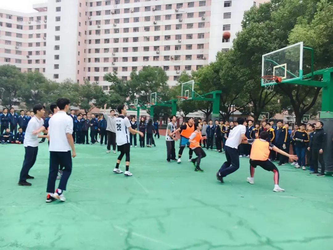 篮球是信仰?也许是吧! | 来自西南位育中学国际部篮球队的正式介绍图片_16383 篮球是信仰?也许是吧! | 来自西南位育中学国际部篮球队的正式介绍图片_16383